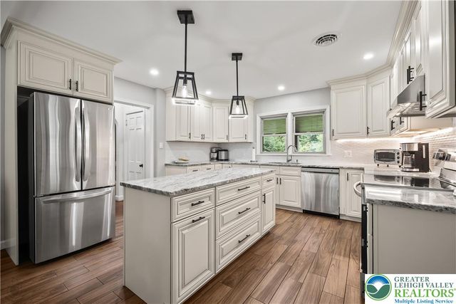 52 S. Cedar Crest Boulevard, South Whitehall Twp, PA 18104
