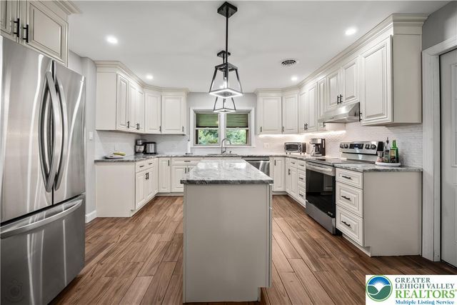 52 S. Cedar Crest Boulevard, South Whitehall Twp, PA 18104