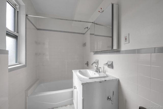 78-42 Main Street 3J, Flushing, NY 11747