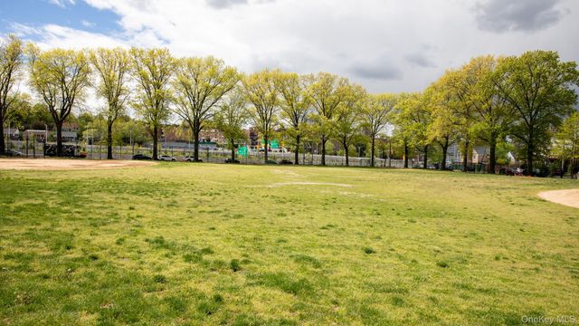 78-42 Main Street 3J, Flushing, NY 11747