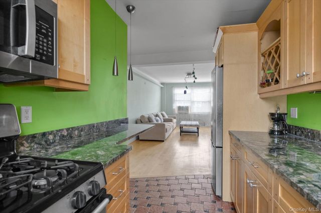 78-42 Main Street 3J, Flushing, NY 11747
