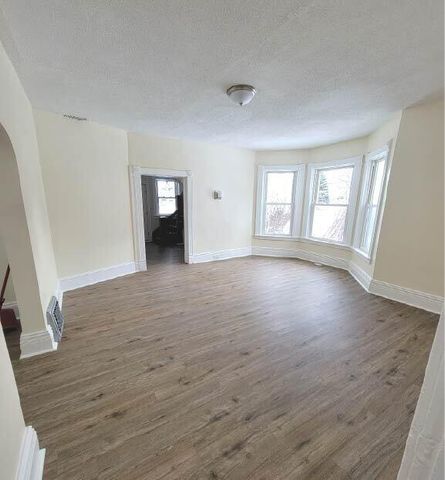 260 Fremont Street, Manistee, MI 49660