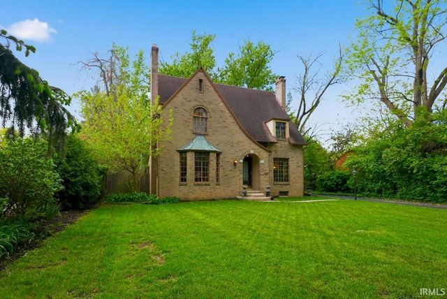 2245 W Warwick Road, Muncie, IN 47304