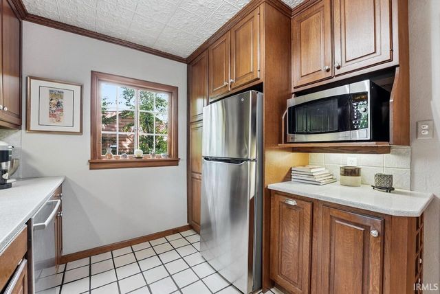 2245 W Warwick Road, Muncie, IN 47304