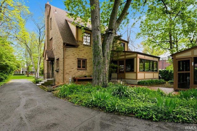 2245 W Warwick Road, Muncie, IN 47304