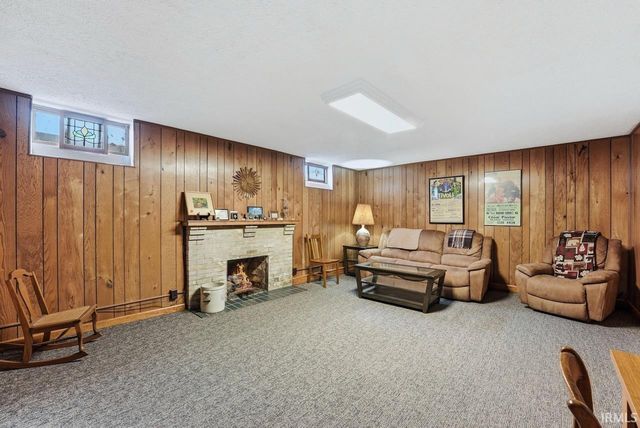2245 W Warwick Road, Muncie, IN 47304