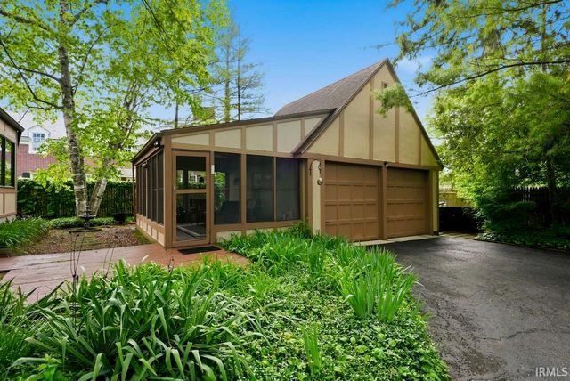 2245 W Warwick Road, Muncie, IN 47304