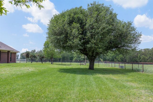 1016 County Road 306, Rockdale, TX 76567