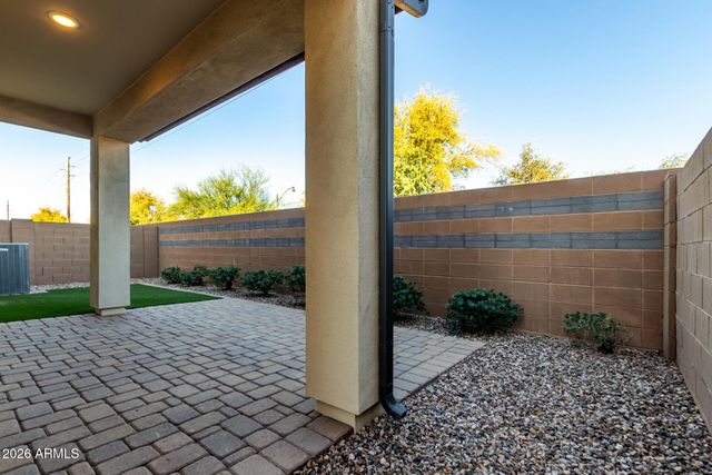 1861 S FOLLETT Way, Gilbert, AZ 85295