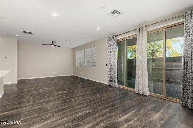 1861 S FOLLETT Way, Gilbert, AZ 85295