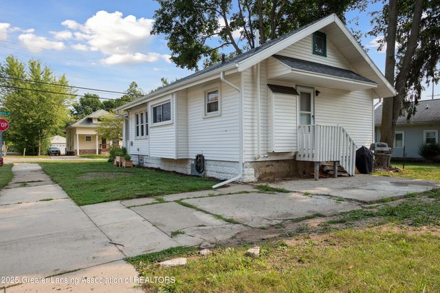 1017 W Barnes Avenue, Lansing, MI 48910