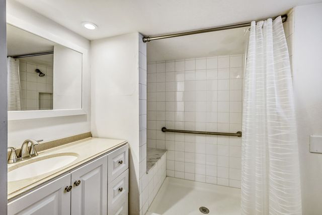 245 Whitehall Avenue, Northlake, IL 60164