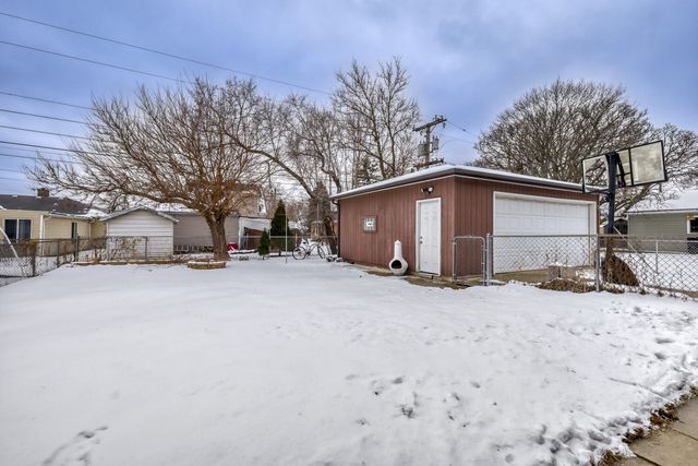 245 Whitehall Avenue, Northlake, IL 60164