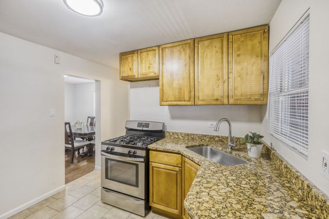 245 Whitehall Avenue, Northlake, IL 60164