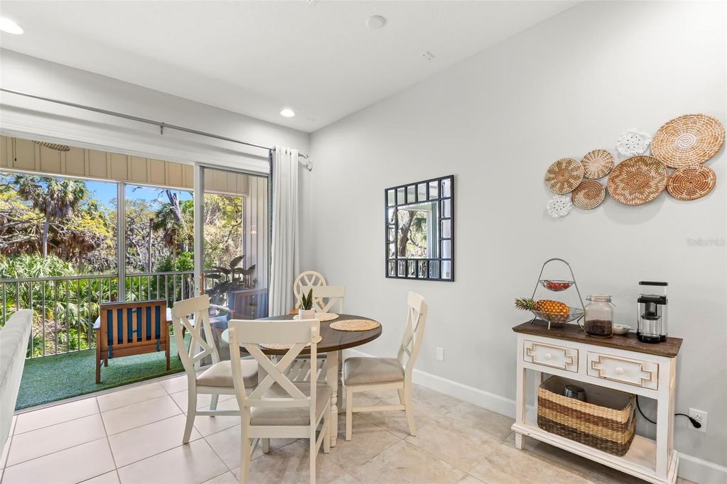 Image 12 of property listing at 5918 ANCHORAGE WAY S, St Petersburg, FL 33712