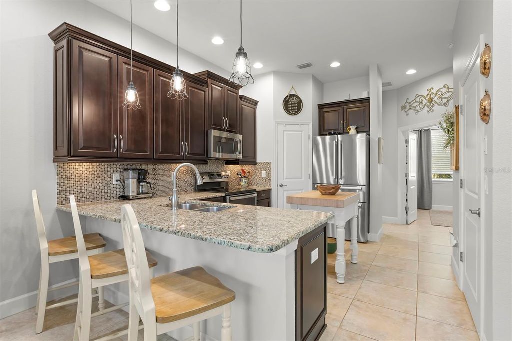 Image 17 of property listing at 5918 ANCHORAGE WAY S, St Petersburg, FL 33712