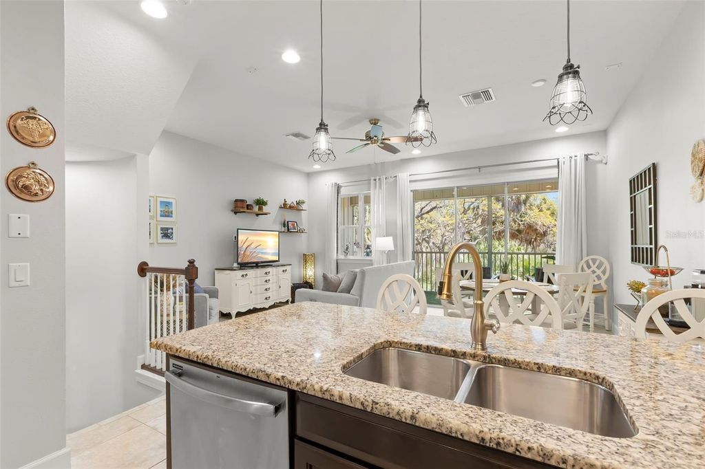 Image 19 of property listing at 5918 ANCHORAGE WAY S, St Petersburg, FL 33712