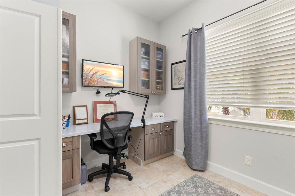 Image 24 of property listing at 5918 ANCHORAGE WAY S, St Petersburg, FL 33712