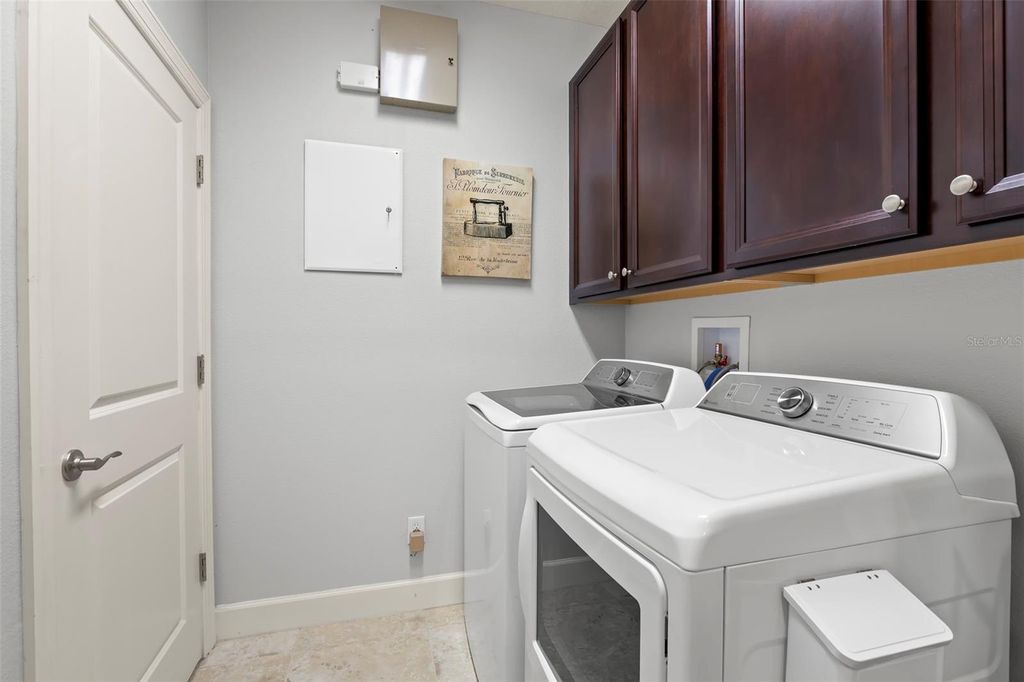 Image 37 of property listing at 5918 ANCHORAGE WAY S, St Petersburg, FL 33712