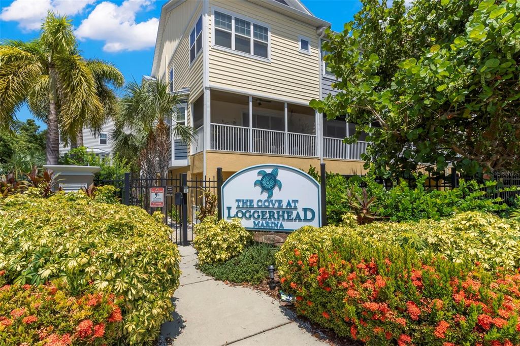 Image 52 of property listing at 5918 ANCHORAGE WAY S, St Petersburg, FL 33712