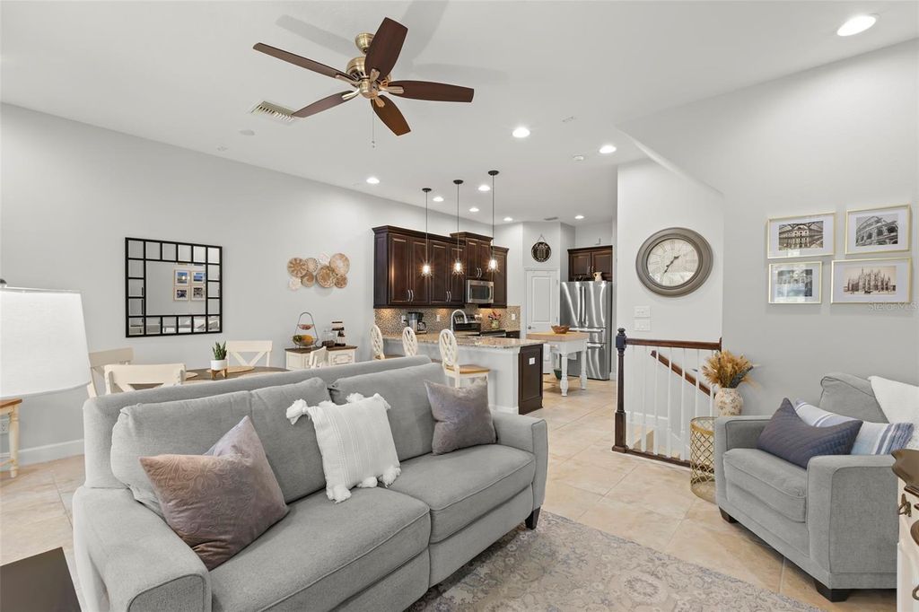 Image 10 of property listing at 5918 ANCHORAGE WAY S, St Petersburg, FL 33712