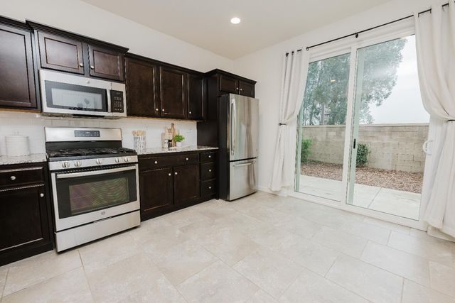 3762 Savant Ln, Clovis, CA 93619