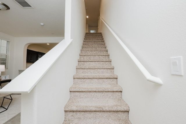 3762 Savant Ln, Clovis, CA 93619