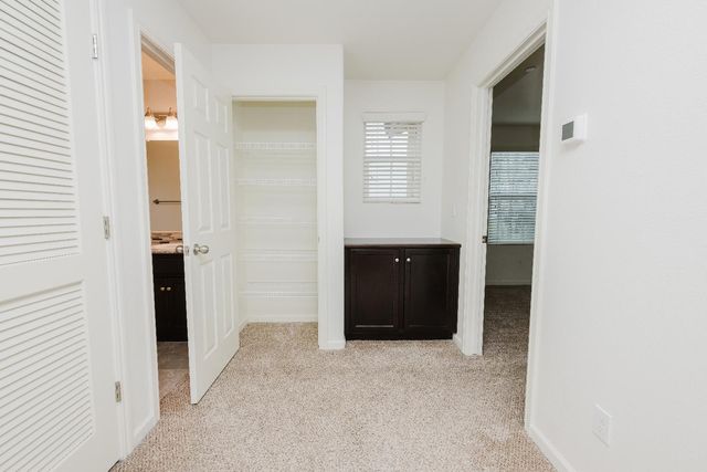 3762 Savant Ln, Clovis, CA 93619