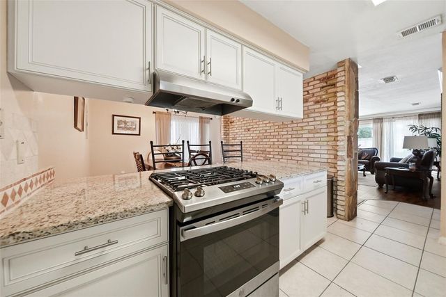 6525 VOLTAIRE DRIVE, Orlando, FL 32809