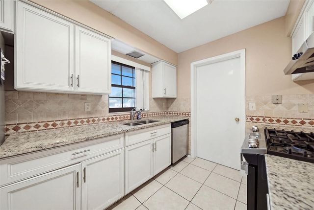 6525 VOLTAIRE DRIVE, Orlando, FL 32809