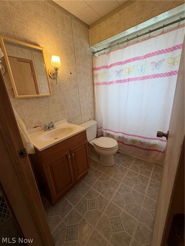1546 Meadowbrook, Youngstown, OH 44514