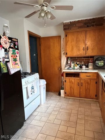 1546 Meadowbrook, Youngstown, OH 44514