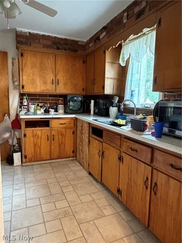 1546 Meadowbrook, Youngstown, OH 44514