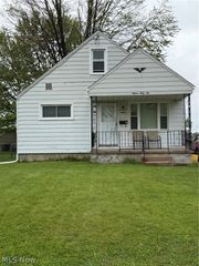 1546 Meadowbrook, Youngstown, OH 44514
