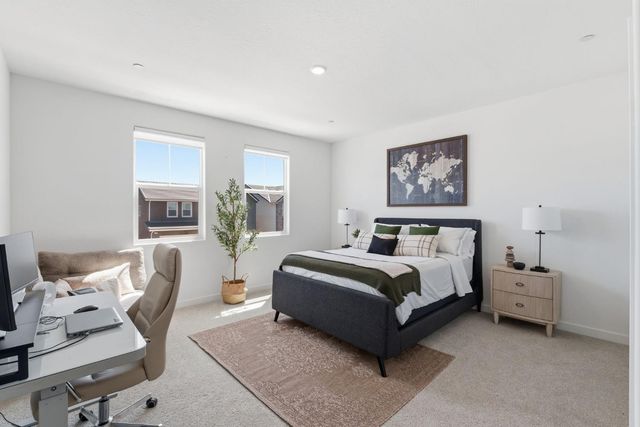 1061 Fruitwood Avenue, Clovis, CA 93619