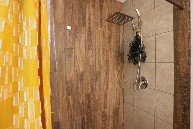 8120 Independence Ave, Stockton, CA 95209