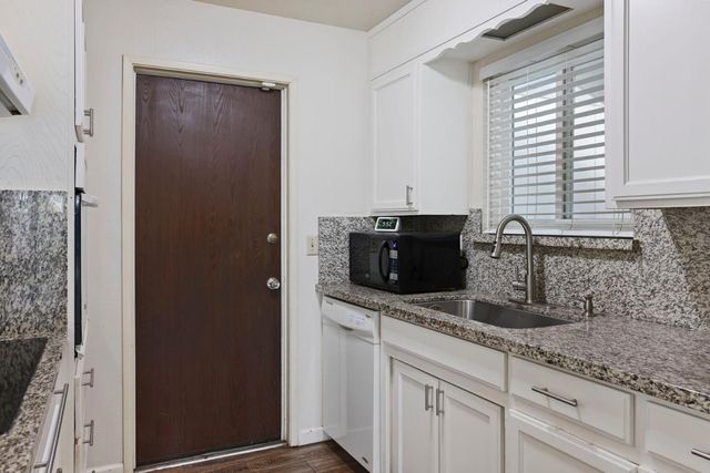 8120 Independence Ave, Stockton, CA 95209