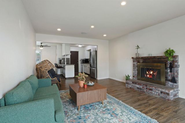 8120 Independence Ave, Stockton, CA 95209