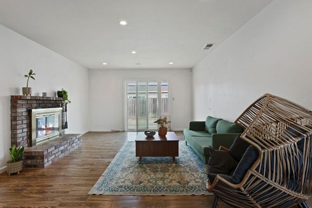 8120 Independence Ave, Stockton, CA 95209