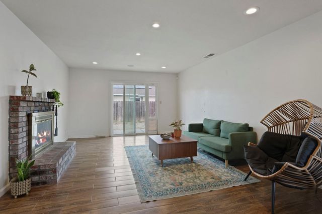 8120 Independence Ave, Stockton, CA 95209