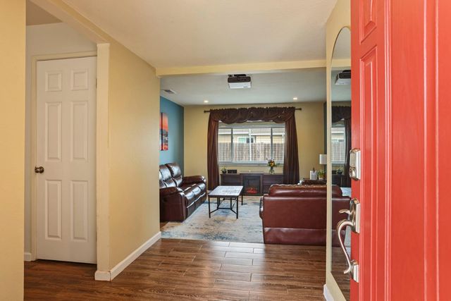 8120 Independence Ave, Stockton, CA 95209