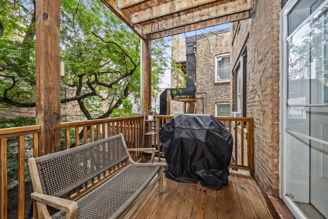 3263 N BROADWAY Street 2, Chicago, IL 60657