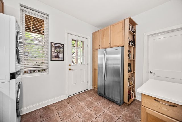 3263 N BROADWAY Street 2, Chicago, IL 60657