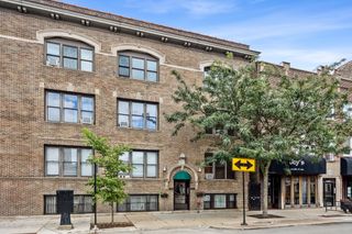 3263 N BROADWAY Street 2, Chicago, IL 60657