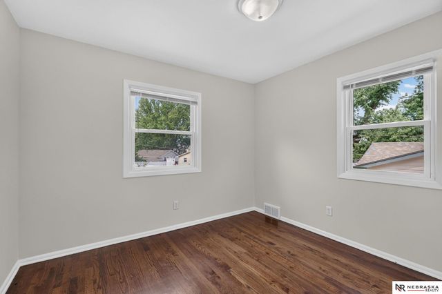 3209 S 90th Avenue, Omaha, NE 68124