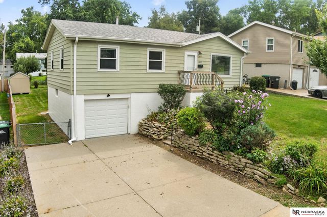 3209 S 90th Avenue, Omaha, NE 68124