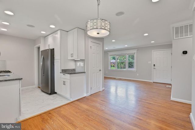 3911 EGAN DR, Fairfax, VA 22030