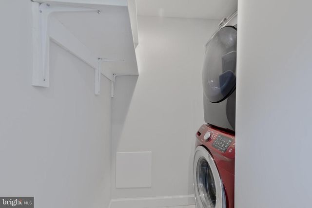 3911 EGAN DR, Fairfax, VA 22030