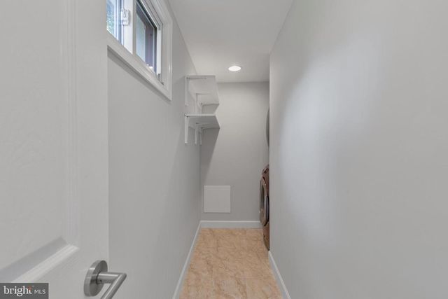 3911 EGAN DR, Fairfax, VA 22030