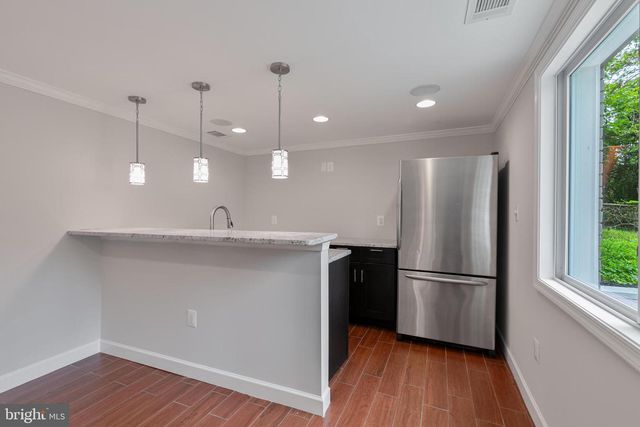 3911 EGAN DR, Fairfax, VA 22030